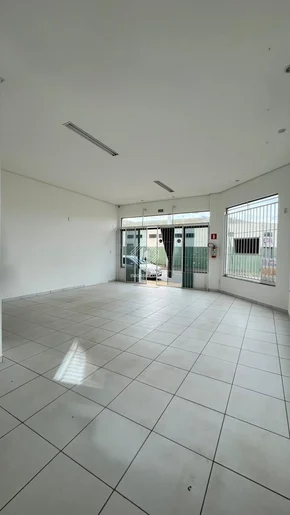 <strong>Sala comercial - Colonia Dona Luiza</strong>