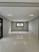 <strong>Casa - Condomínio La Défense</strong>