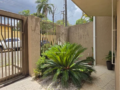 <strong>Sobrado semimobiliado no bairro Órfãs</strong>