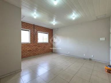 4 Sala Comercial - Uvaranas