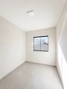 <strong>Casa com passagem lateral no Terraliz</strong>