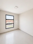 <strong>Casa com passagem lateral no Terraliz</strong>
