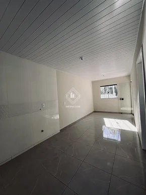 Casa Com Passagem Lateral No Jd Royal