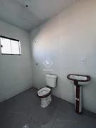 <strong>Casa com passagem lateral no Jd Royal</strong>
