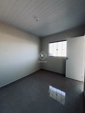 Casa Com Passagem Lateral No Jd Royal