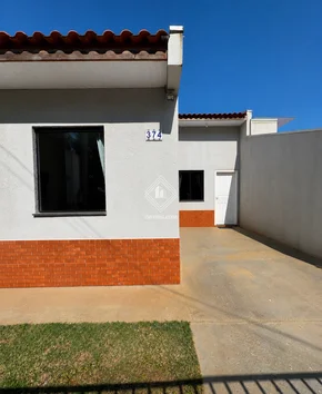 Casa Semimobiliada Próx. Ao Lago De Olarias