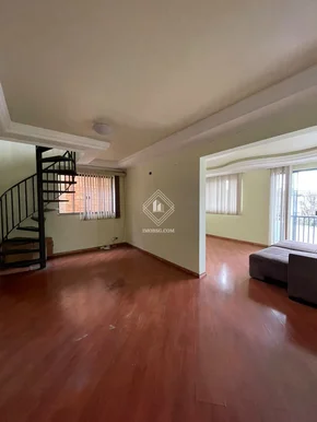 Sobrado Triplex - Contorno