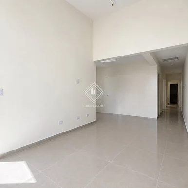 Casa De 3 Quartos Com Passagem Lateral