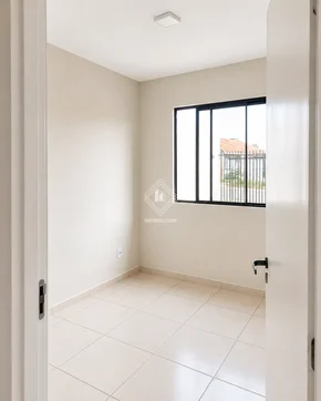 Casa Em Uvaranas Com Churrasqueira