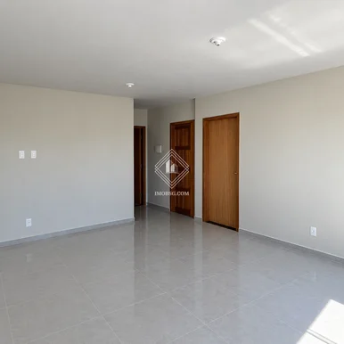 Casa De Fundos Na Vila Cipa