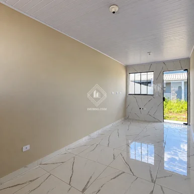 Casa Com Terreno E Edícula