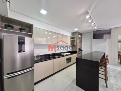 <strong>Apartamento para locação no Edifício Tomazina em Uvaranas</strong>
