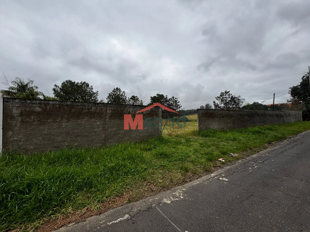 Terreno á Venda - Contorno