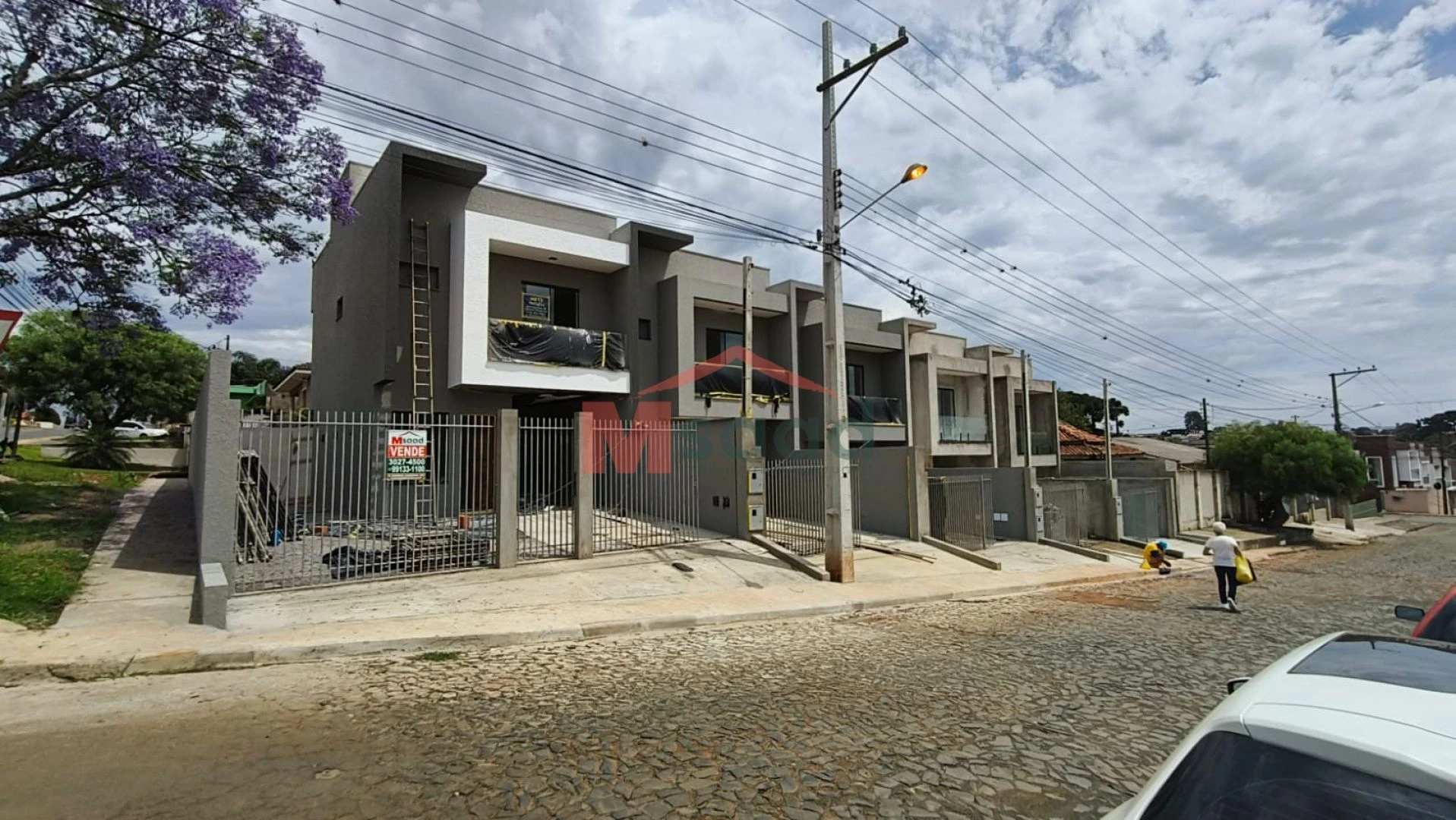 Sobrado A Venda Uvaranas (esquina)