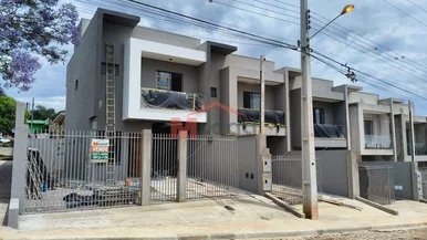 Sobrado A Venda Uvaranas (esquina)