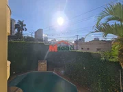 <strong>Sobrado Alto Padrão 4 suítes para locação no Centro</strong>