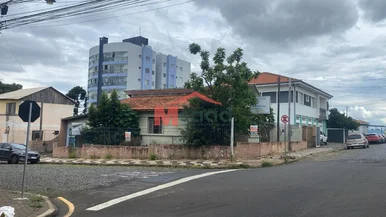 <strong>CASA COMERCIAL PARA LOCAÇÃO</strong>