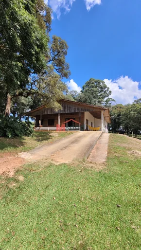 <strong>Chácara para locação no Alto do Amparo</strong>