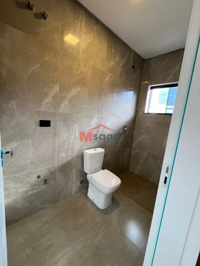 Sobrado Moderno Em Uvaranas Suíte