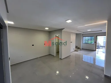 Sobrado Moderno Em Uvaranas Suíte