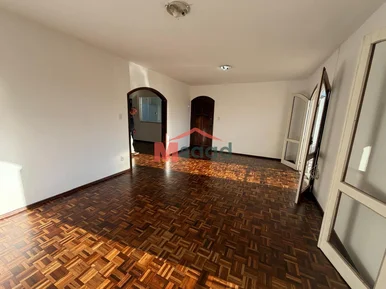 Imóvel Comercial/residencial Amplo E Versátil