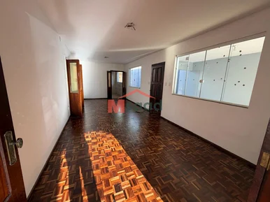 Imóvel Comercial/residencial Amplo E Versátil