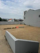 <strong>Imóvel Comercial com Estacionamento no Centro!</strong>