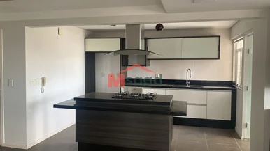 Apartamento No Edifício Victor Hugo / Estrela