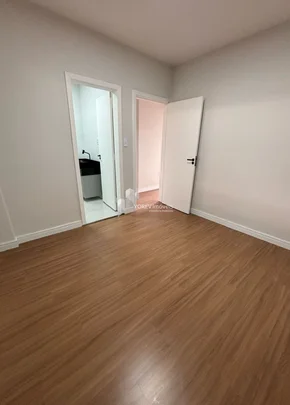 Apartamento Três Quartos /com Suíte - Centro