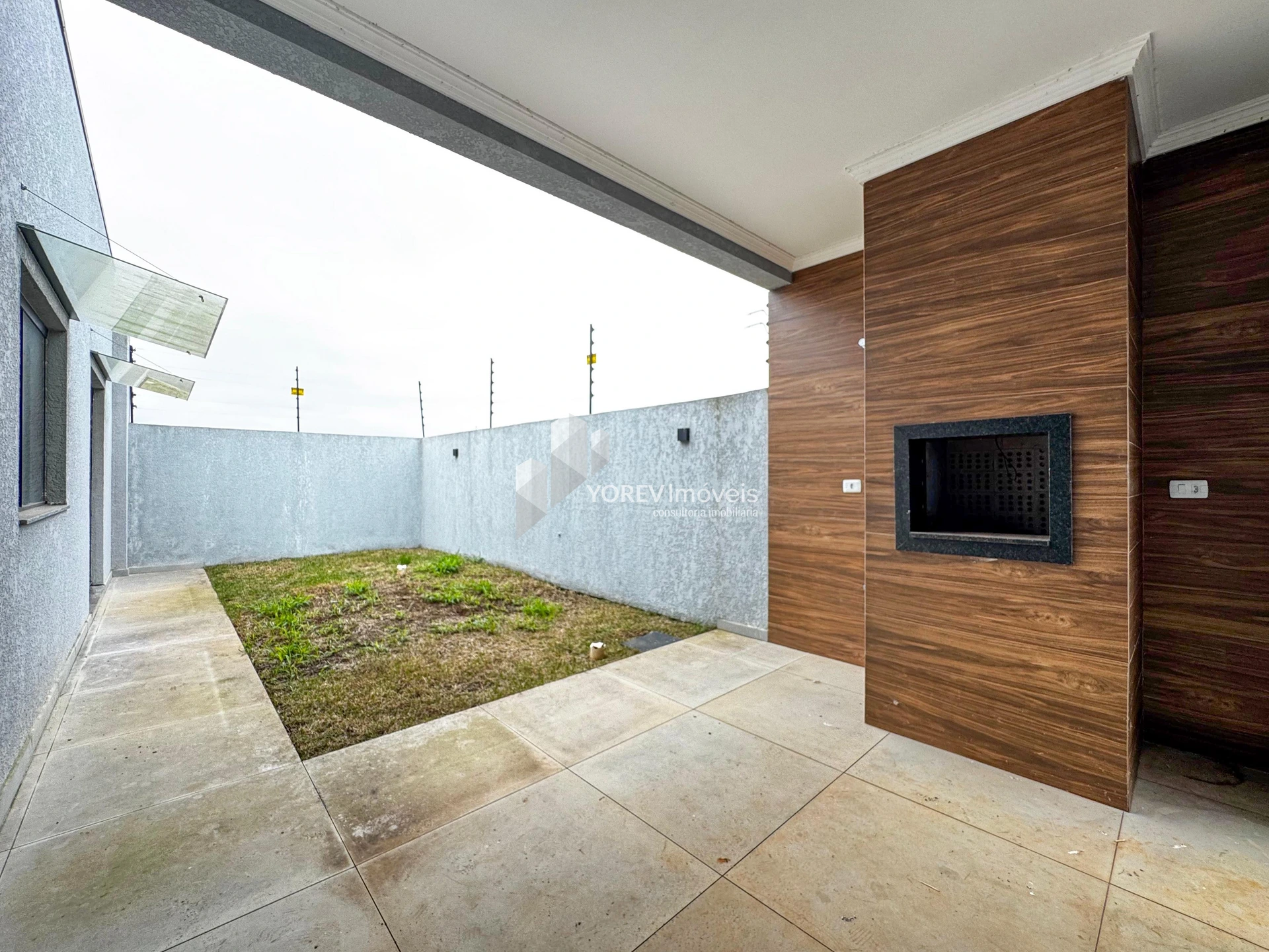 Casa Com 3 Quartos ( 1 Suíte ) - Le Parc
