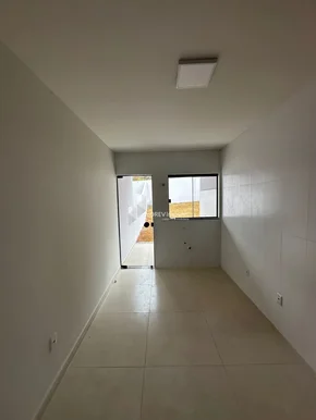 Casa Com 3 Quartos - Vila  Cipa