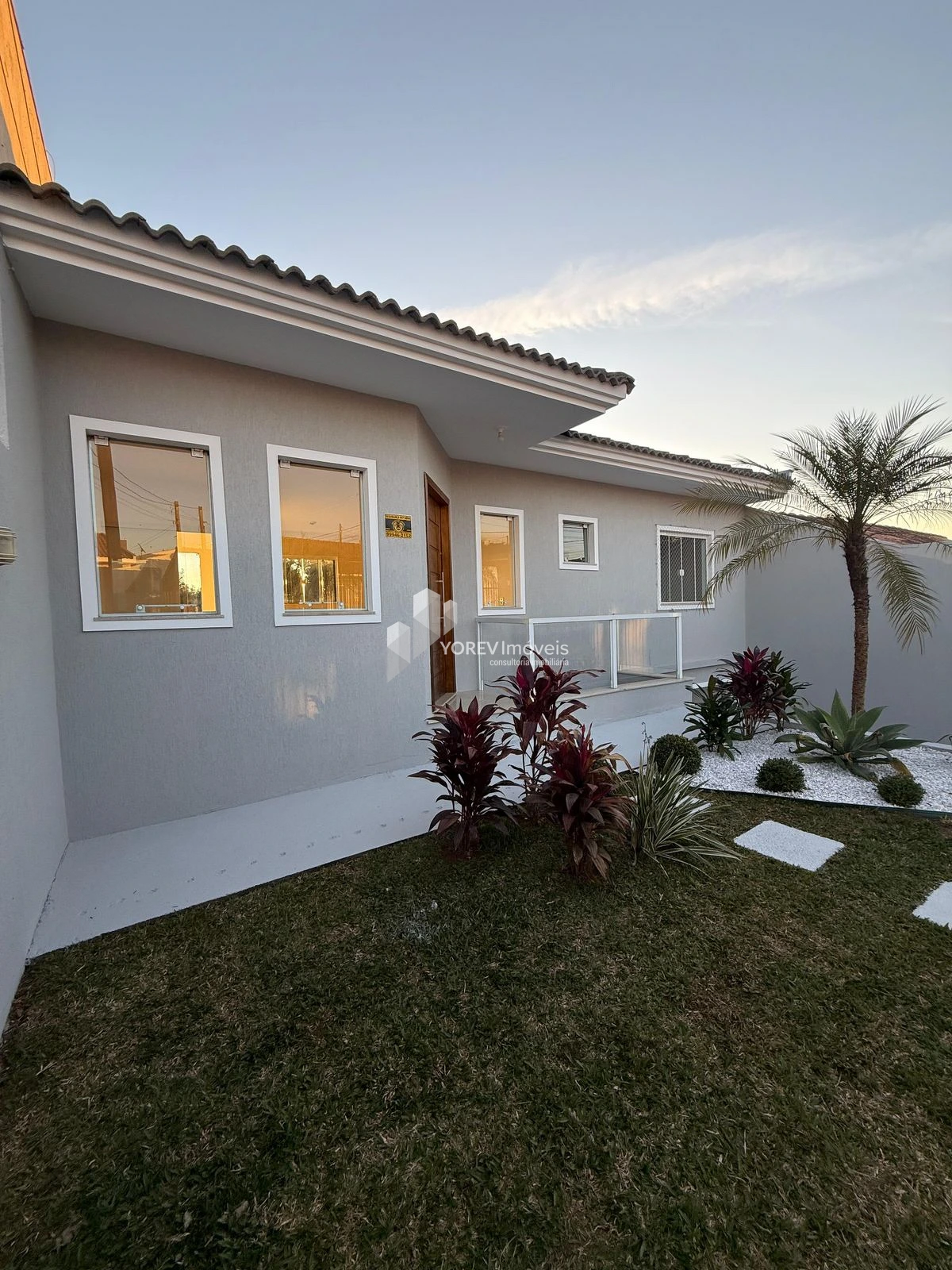 Jardim Canaã / Três Quartos - Uma Suíte /contorno