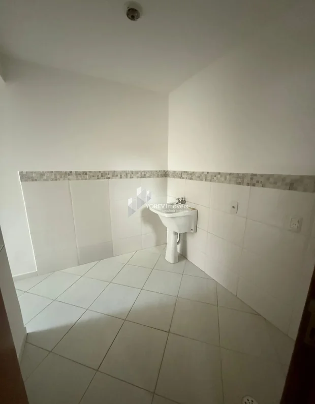 Foto JARDIM CANAÃ / TRÊS QUARTOS - UMA SUÍTE /CONTORNO