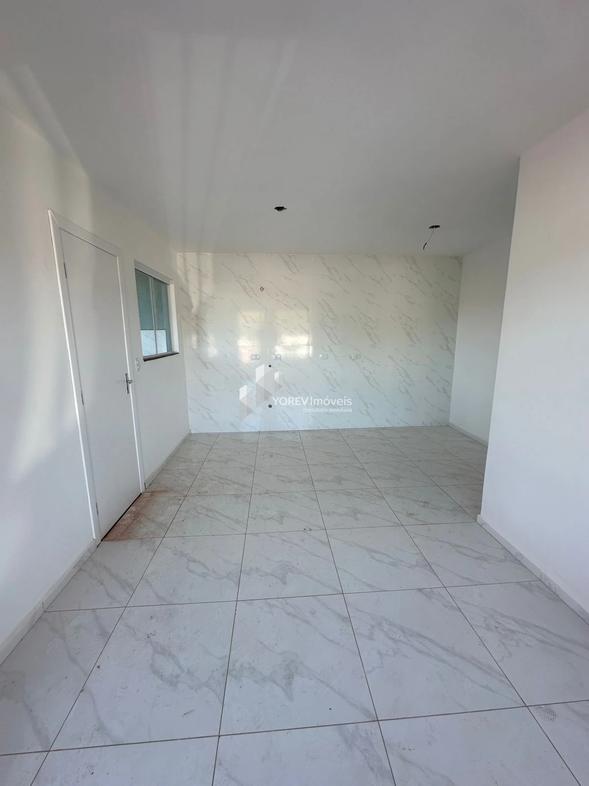 Casa Com 3 Quartos , De Esquina - Bairro Cipa