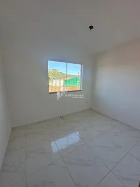 Casa Com 3 Quartos , De Esquina - Bairro Cipa