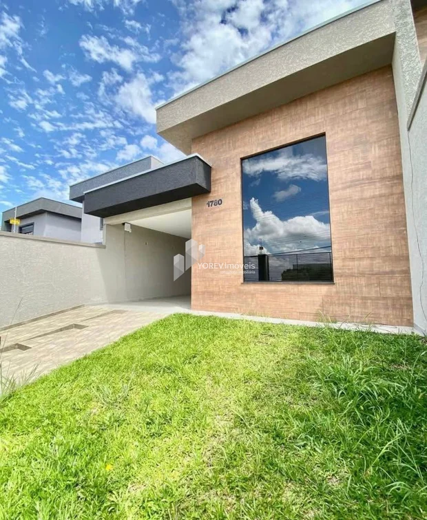 Foto Casa com três quartos (1 suíte) - Jardim Carvalho
