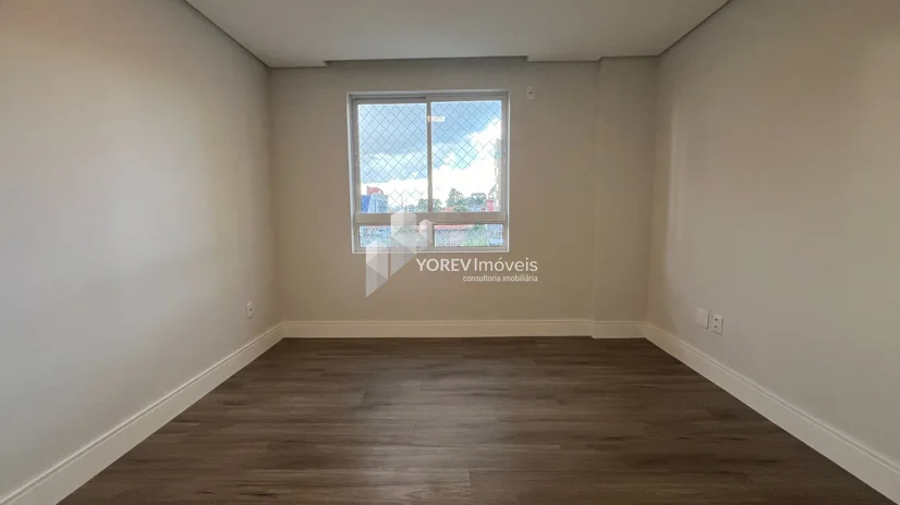 Foto Apartamento com três quartos (1 suíte) Vila Estrela