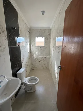 Casa Com Três Quartos - Campo Belo Uvaranas