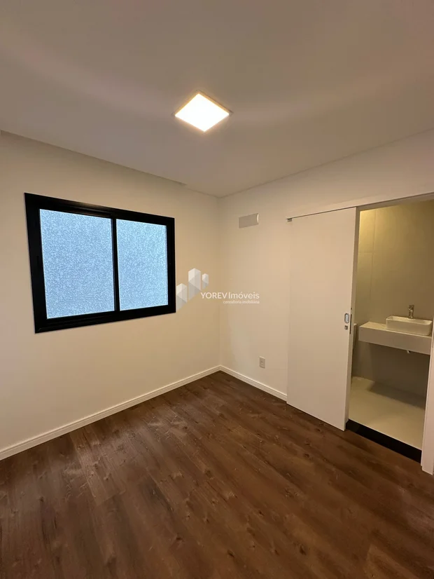 Foto Sobrado de esquina com com 3 suítes  -  Jardim Carvalho