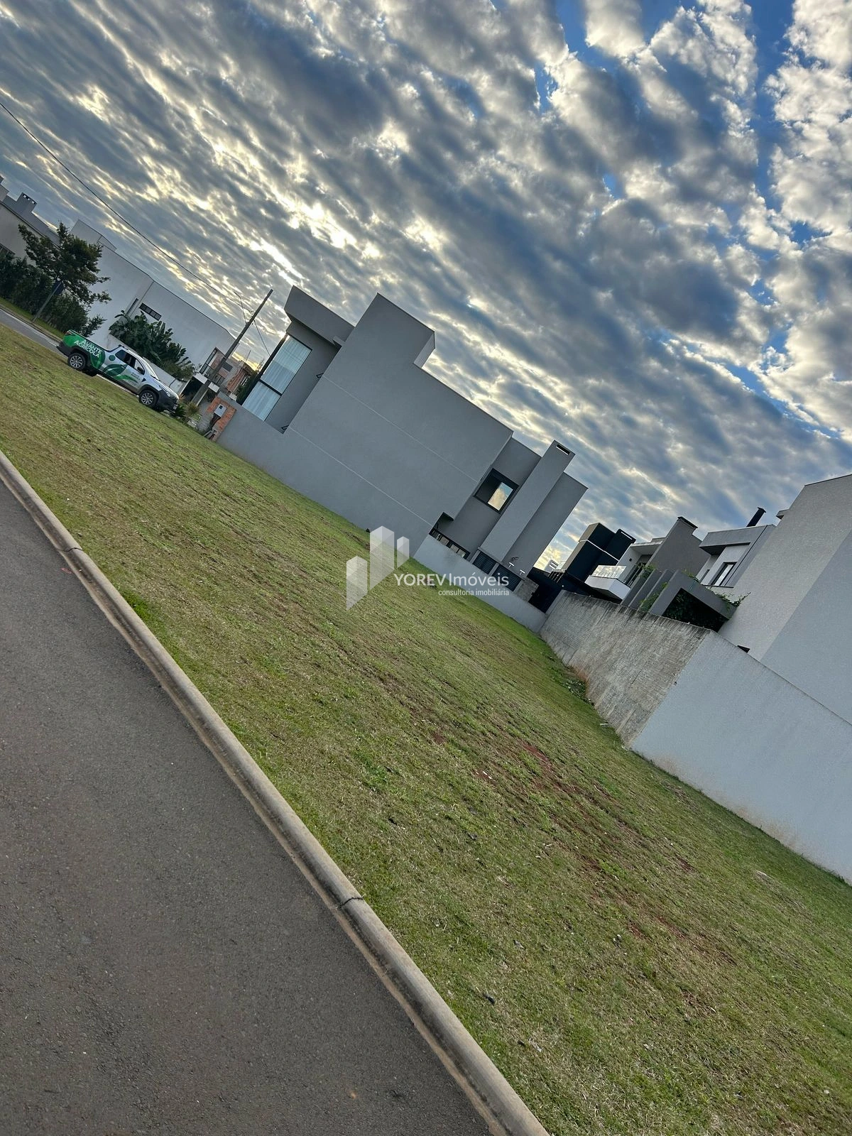 Terreno De Esquina á Venda - Condomínio Doman Paysage
