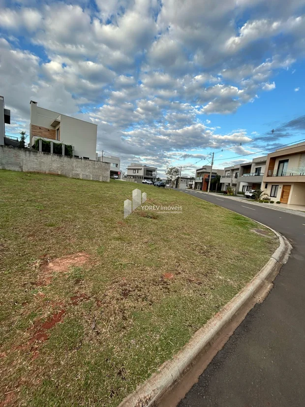 Foto Terreno de esquina á venda - Condomínio Doman Paysage