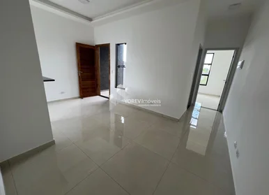 Casa Com Dois Quartos Sendo Um Suíte - Terraliz