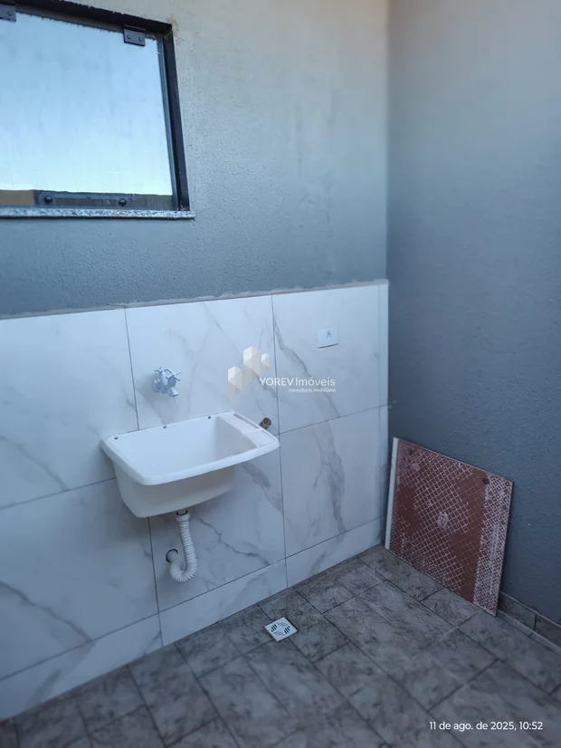 Foto Casa com dois quartos (1 suíte) - Campo Belo Uvaranas