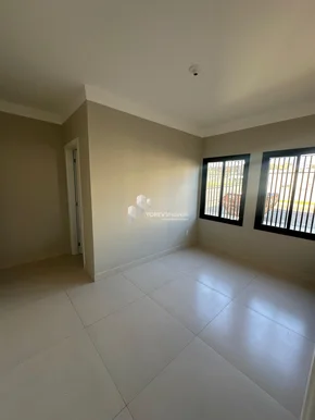 Casa De Esquina Com 3 Quartos - Bairro òrfãs