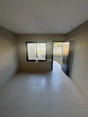 Casa De Esquina Com 3 Quartos - Bairro òrfãs