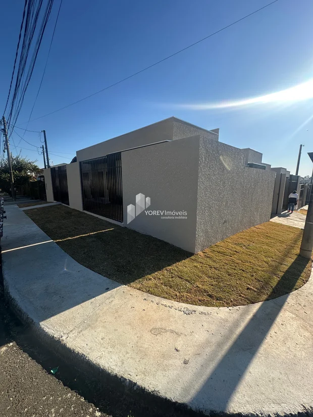 Foto Casa de esquina com 3 quartos - Bairro òrfãs