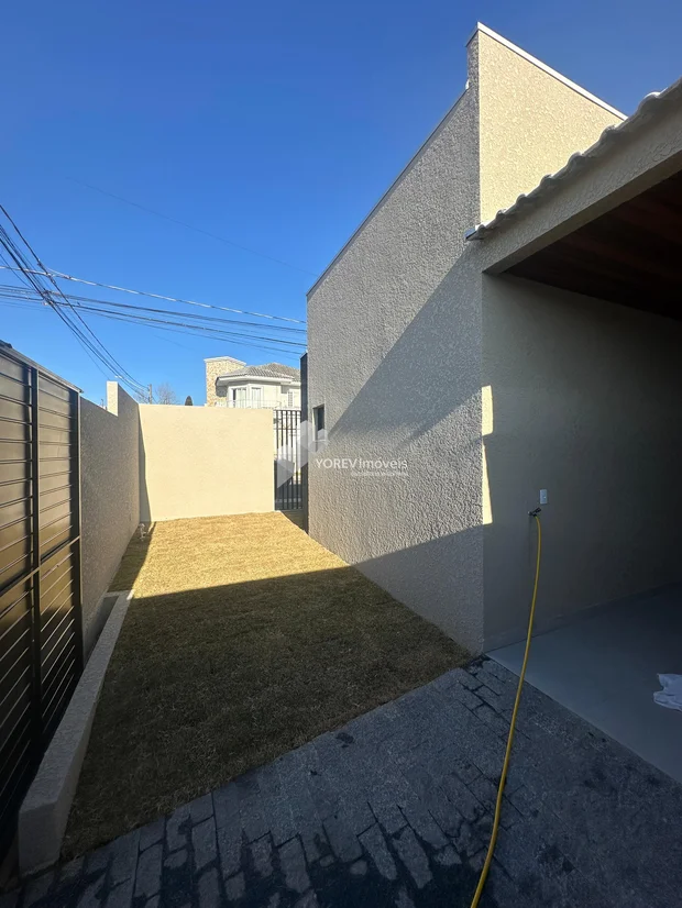 Foto Casa de esquina com 3 quartos - Bairro òrfãs