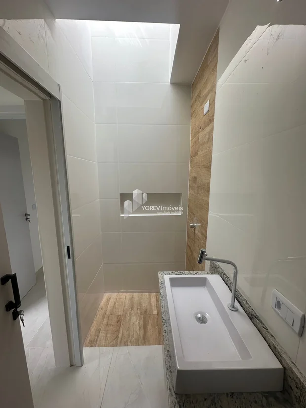Foto Casa com 3 quartos (1 suíte) - Uvaranas
