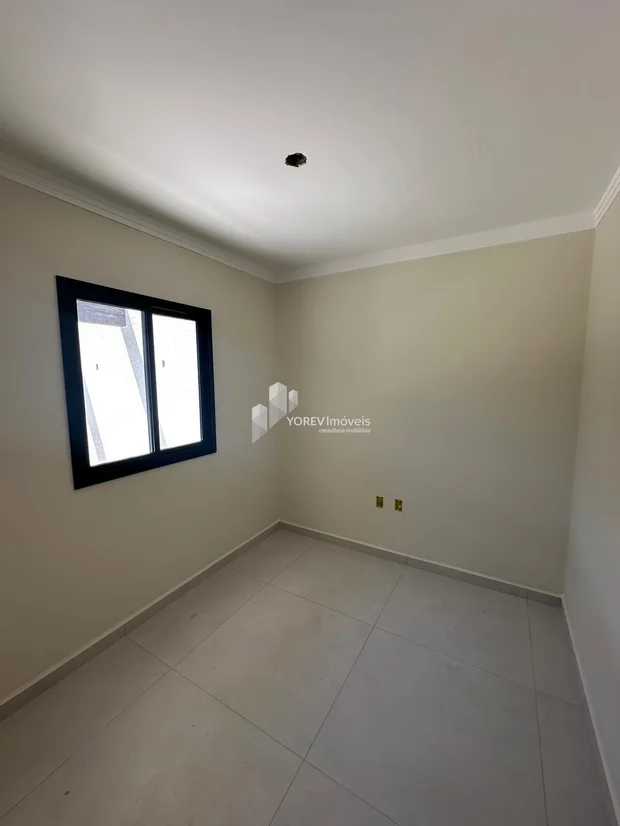 Foto Casa com três quartos (1 suite) - Bairro Dona Marly