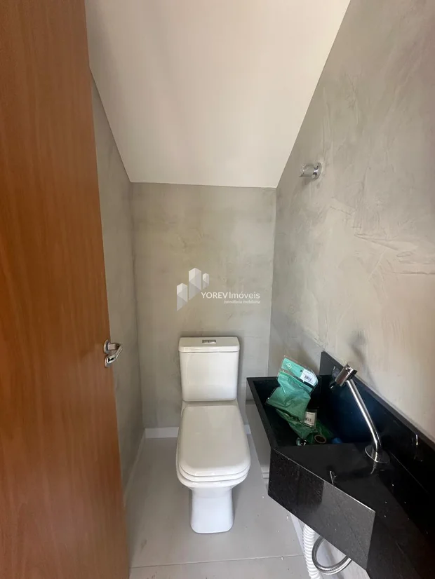 Foto Sobrado de esquina 3 quartos (1 suíte) - Bairro Dona Marly